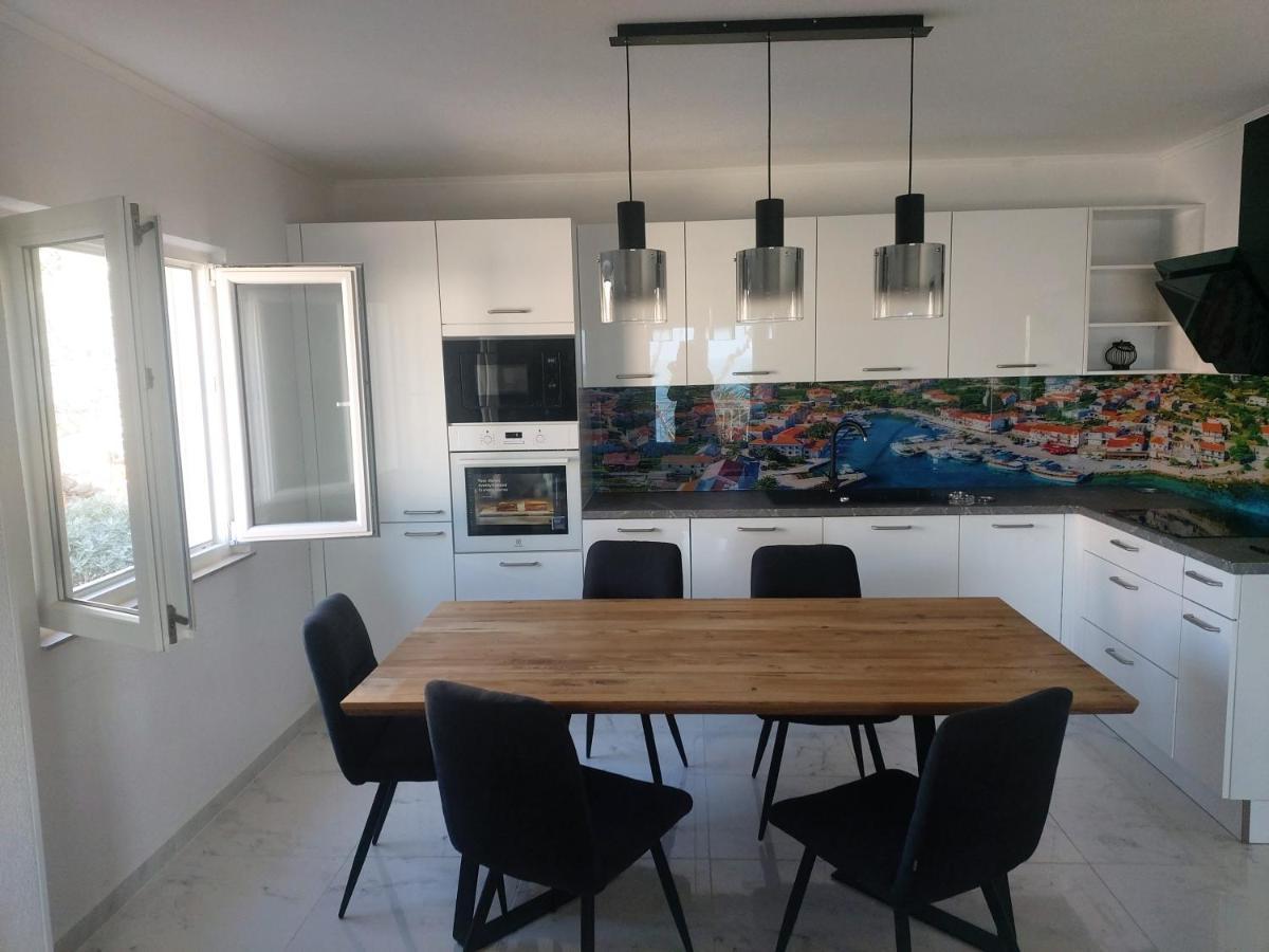 Apartment Franic Sućuraj Eksteriør billede