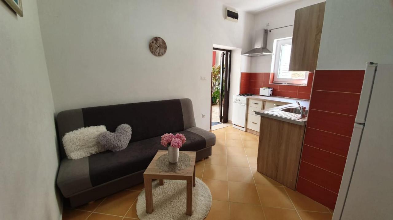 Apartment Franic Sućuraj Eksteriør billede